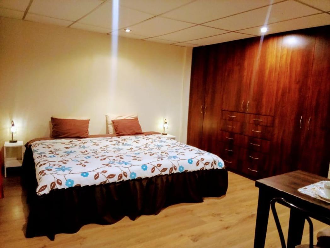 Casa De Huespedes Tu Parada En Куэнка Экстерьер фото