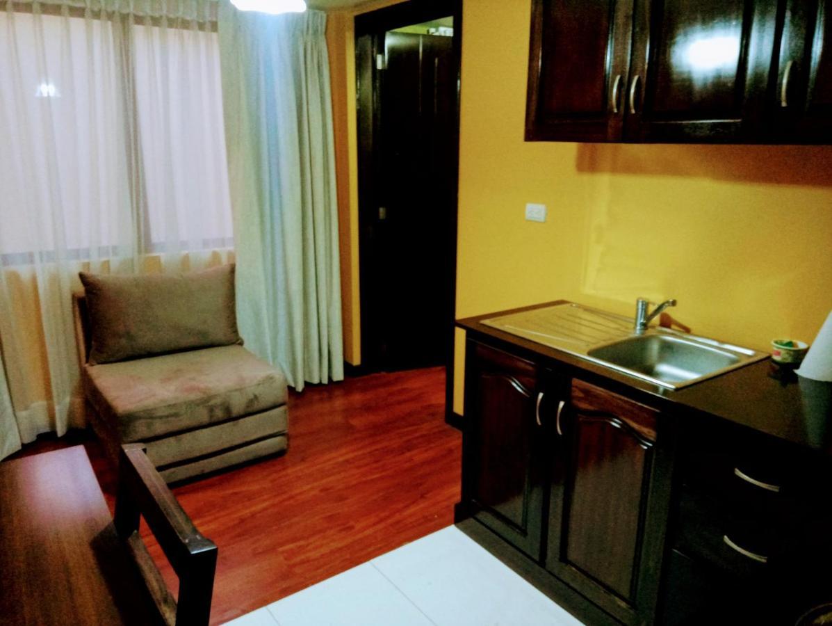 Casa De Huespedes Tu Parada En Куэнка Экстерьер фото